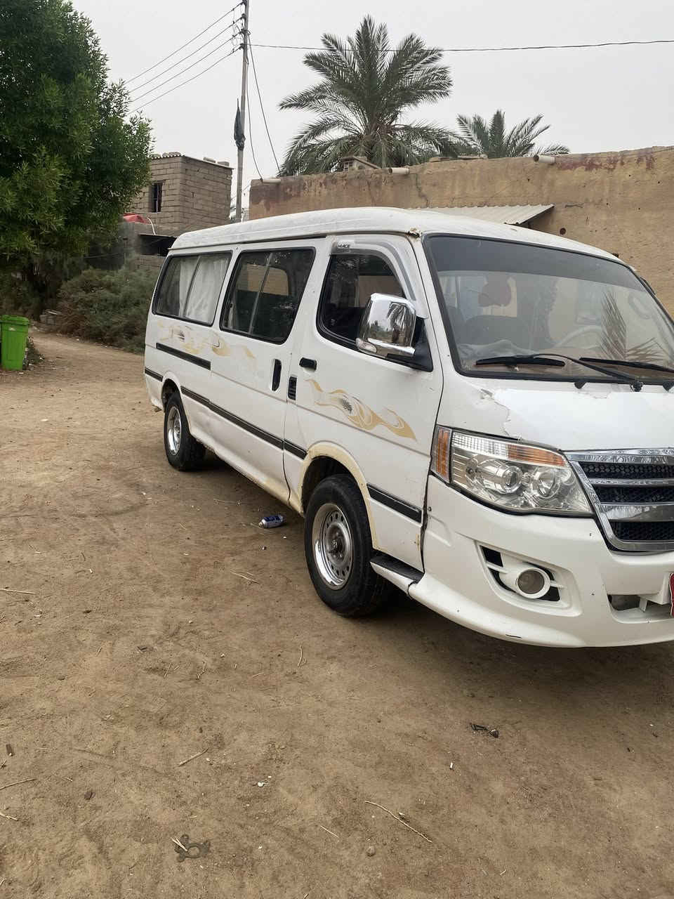 فتون للبيع موديل 2014 سياره جاهزه وجديده ما نقصه شي كامله مكمله تبريد ثلج تخم تاير حداده مكينه ونجي كير اكسن ياباني مكفولاته السياراه موصليه مال جناي منقصه اي شي كبل للشارع حلوه السياره بدي وداخل كله جديد


**إذا كنت صاحب هذا الإعلان وتريد حذفه لأي سبب، رجاءا أرسل رسالة إلى الدعم الفني**