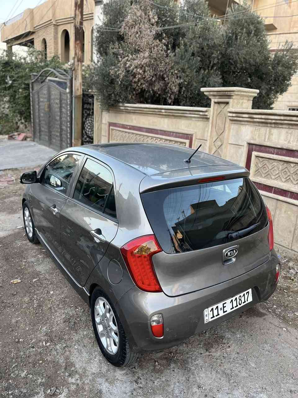 كيا بيكانتو ٢٠١٥ خليجي رقم بغداد الجديد فول مواصفات كير مكينة كفاله صدر تخم تاير نضاف كلش  مري شفط اشاير بالمري ويل كب كامرا خلفية شاشه ٤ جام كهرباء فتحة بصمة بصمة ابواب ماشيه67 km 
بيها صبغ بين البابين على كد شبر وقبق الجنطه بدون اي دواخل بدون اي حادث 
السعر 95$ وبيها مجال
مكان السياره بغداد السيدية.
***********
***********
