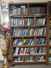 مكتبة صغيرة • مكتبة كبيرة • شارع فلسطين