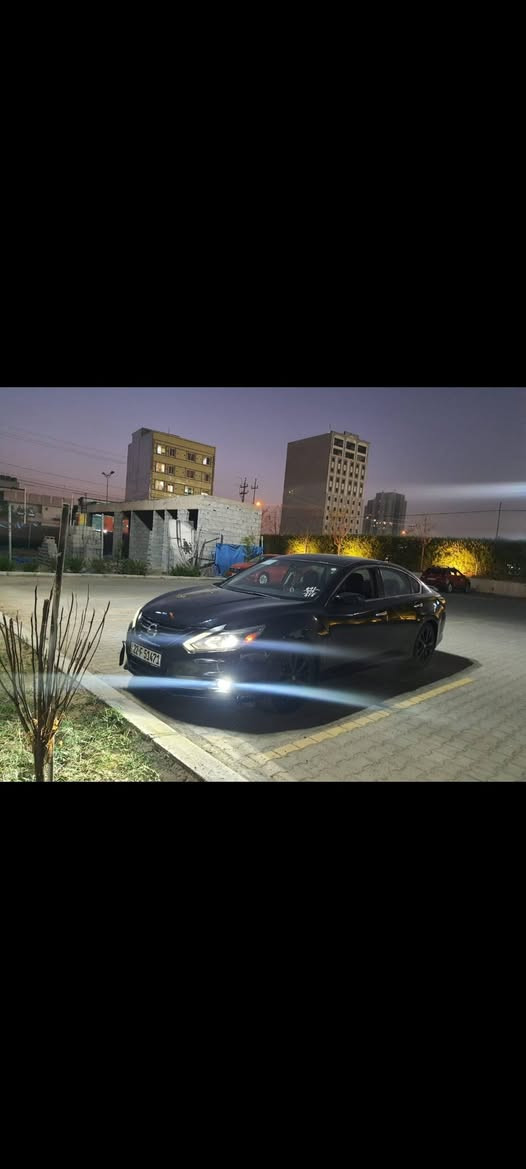 Altima 2017 sr
ممشى ٧٩ الف ميل
حادث السيارة خلفي صندوق و جاملغ ورصعة بسيط بالبنيد 
كير و مكينه بشرط 
كشن كهربا 
بصمات ابواب وصندوق
تشغيل عن بعد
منظومه اوتو لايت زينون بلادي 
تبديل سرعات ستيرن 
سعر : ١١٦ ومجال 
***********
تواجد اربيل
