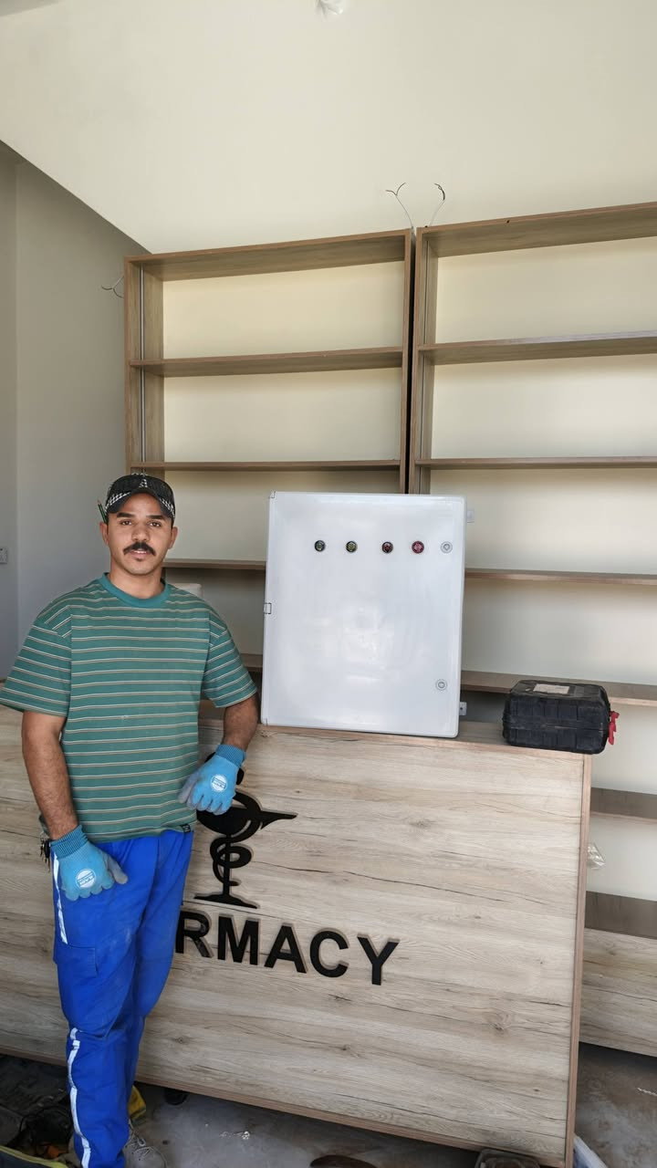 أحد أعمالنا أعاده تأهيل
صيدلية الدكتور الخلوق مرتضى الياسري 

ربط اناره رفوف  مع صيانة وأعاده البورد 

ربط منظومة كامرات   

ترتيب الواجهة  مع اناره 

أخو كم مصطفى الكهربائي 

لتواصل مراسله الصفحة 
‏‪***********‬‏ وتساب اتصال
