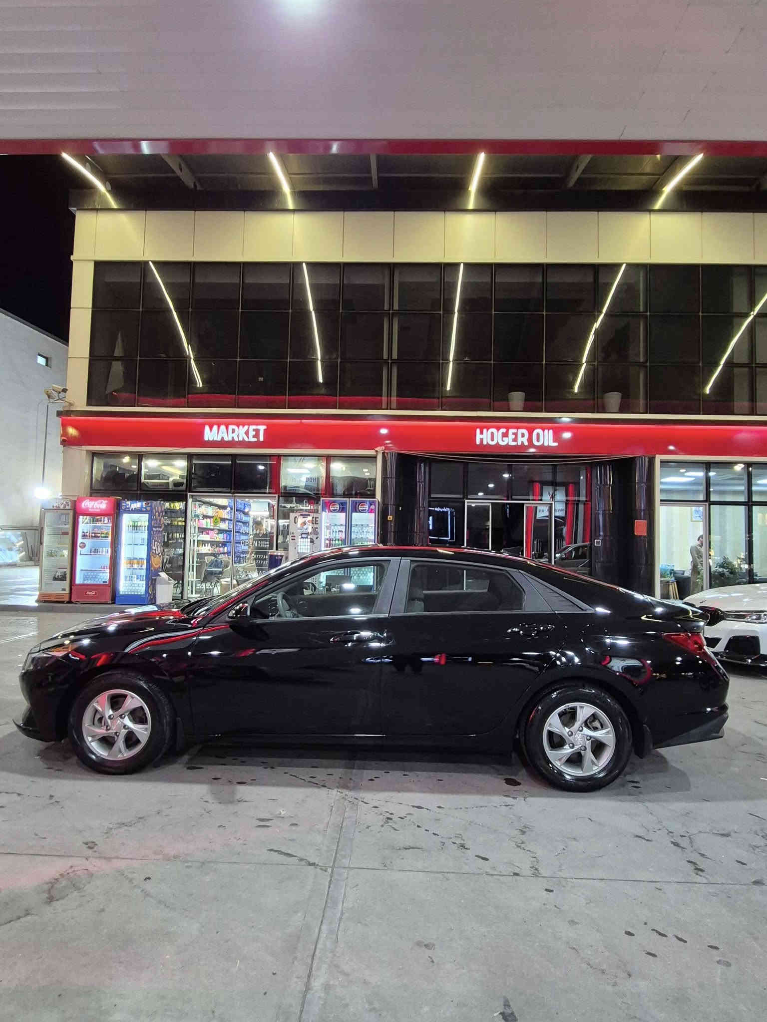 سيارة هوندي النترة موديل 2023 بنزين محرك 2000  ماشي 20 ميل سيارة توب حادث بس بنيد مصبوغ سيارة جملة جدان جاهز عل فحص سيارة بيع فقط سعر 130€ورقة رقمي *********** بيع مستعجل
