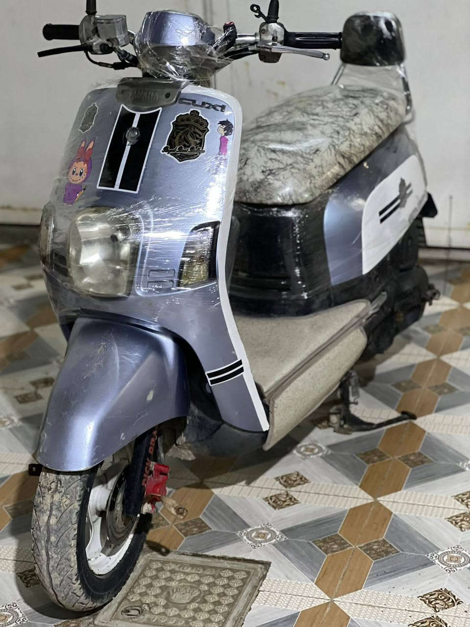 سلام عليكم دراجه بوليس نضيفه مامفتوحه كله بلاد كابريتر بلاد سلف بلاد شعندك مراوس بي تايكر نزل ***********
