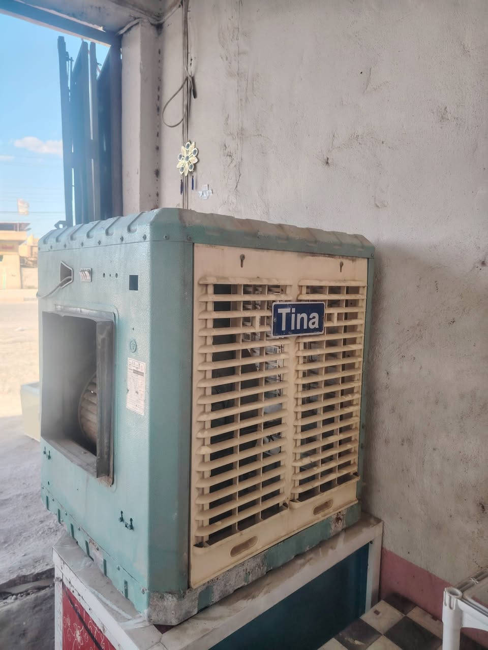 سلام عليكم غراض للبيع كلمن وسعر تعال وبيك خير وتدلل ويرهم مراوس بكلشي المكان حله ورديه خارج قرب مستشفى الكفيل *********** وأيضا نشتري كافة الغراض بسعار مناسبه راسني وبيك خير وتدلل
