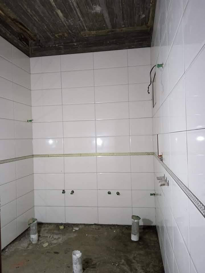 السلام عليكم اصطه سيراميك متفرغ الان  ***********
