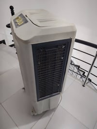 للبيع كوفيره نظيفه وشغاله السعر 75 وبيهه مجال للاتصال 07713471254