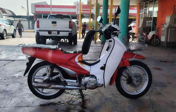 سرفيز للبيع او المراوس
موديل 2013 نظيف كلش ومكينه كلش ناعمة
وكشر كلش حلو
السعر 650 وبي مجال
***********
