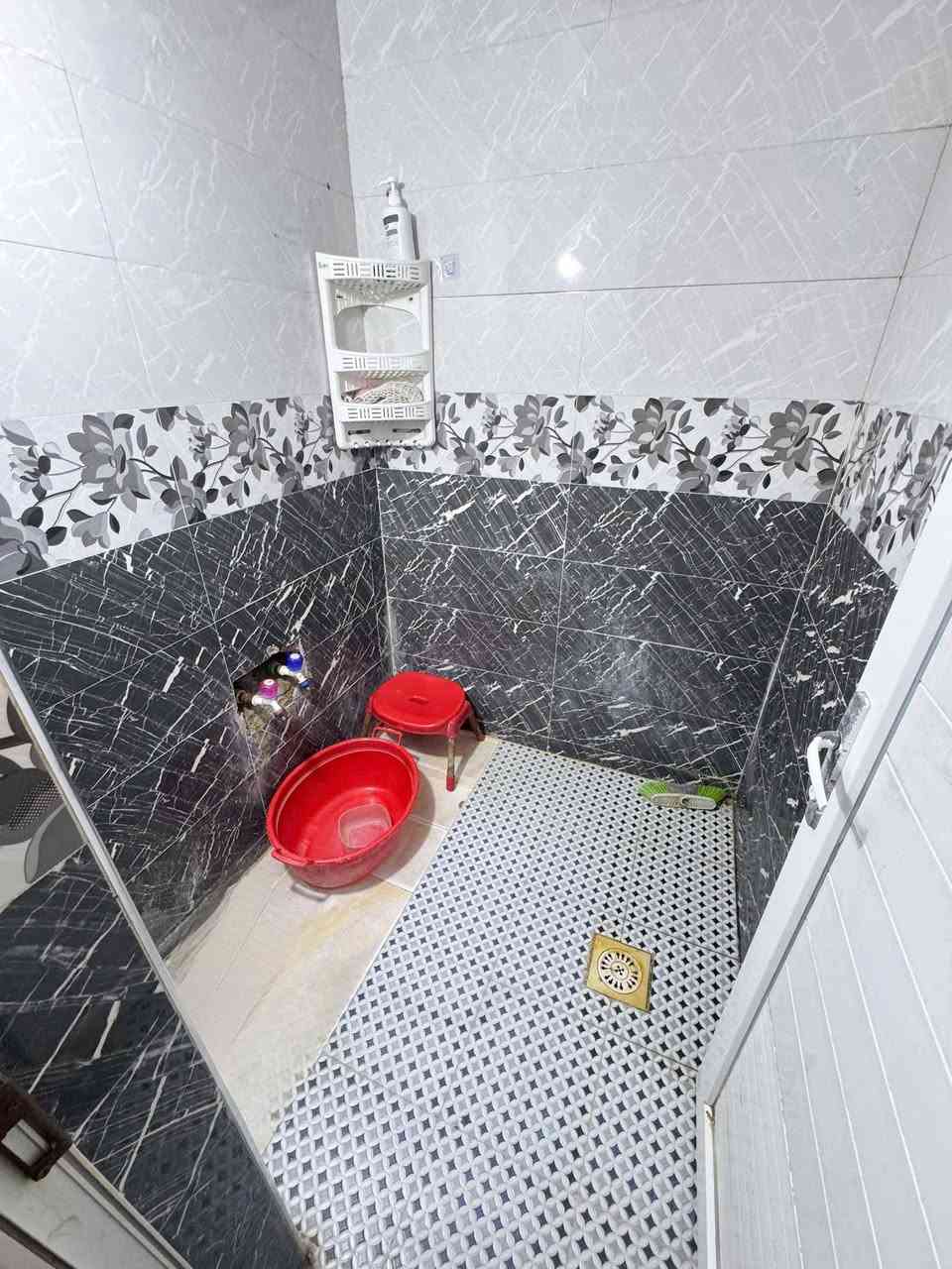 نصف دار مساحه 75 في الحيانيه شارع السيد المسطيل الدار رقم طابق واحد السعر ٥٥ قابل للتفاوض
***********
