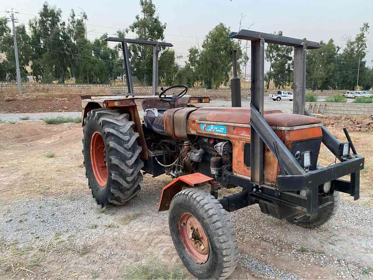 عنته ر مؤديل 1987 به شه رتى گێر ومەکینە و مجمۆ عە و ھەموگیانی  بەشەرت 4تايه ي زؤر خاوينه 
پاوه ره سلفو پاتري مه ز بو ته
سعري 37 وه ره قه كميك مجال
له كؤيه داده نيشم
***********
*********** كويسينجاك, أربيل
