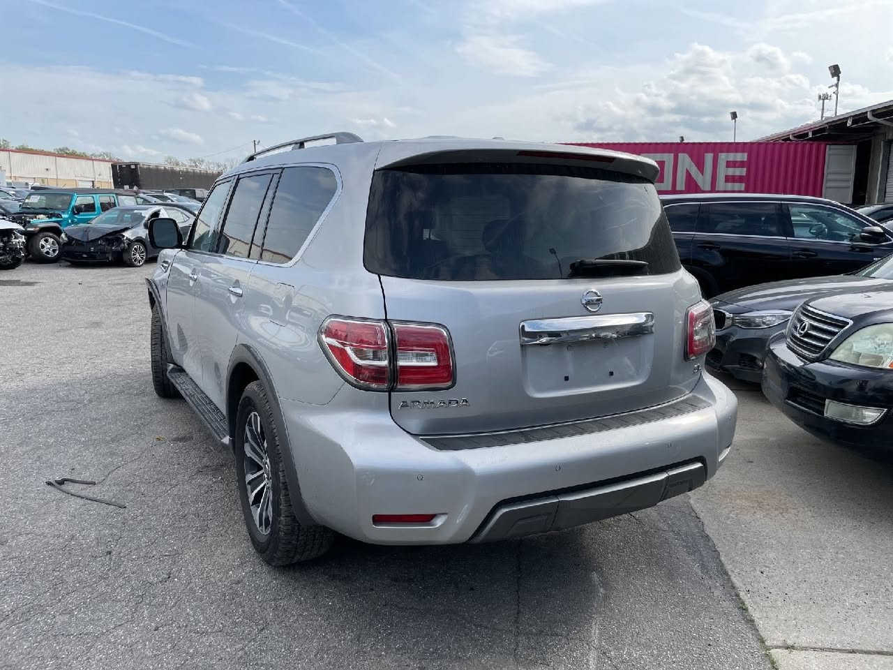 السلام عليكم
نيسان ارماده  2020,
محدث باترول 22
فول مواصفات 
6 بصمات ، كشنات جلد ، تنته ، كامرات امامية خلفية ، كامرات مرايات ، وارد امريكـي 
- الضرر واضح بالصور 
- ⁠الرقم دهوك 
- ⁠سيارة جاهزة من كـلشي 
- ⁠فول مواصفات 
- ⁠رقم صاحـب السيارة 
***********
العنوان : البصرة 
السعر : 33 وبها مجال
