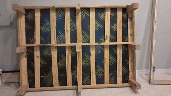 جرباية تفصال كله خشب ثقيل قياس 200 ×١٤٥ شط العرب الجزيرة *********** سعر ٧٥ وبيها مجال
