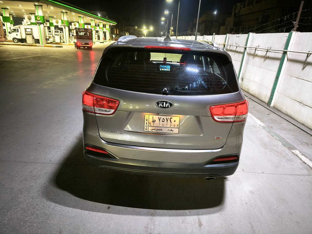 السلام عليكم كيا سورنتو 2016وارد امريكي مكينه 2400 حادثها جاملغ خلفي فقط والباب بي كلير توحيد لون صور الحادث بل منشور  بدون دواخل ماشيه 64 سنويه لل2027 باسمي السعر 145وبيها مجال مكاني نهاية حي اور ***********
