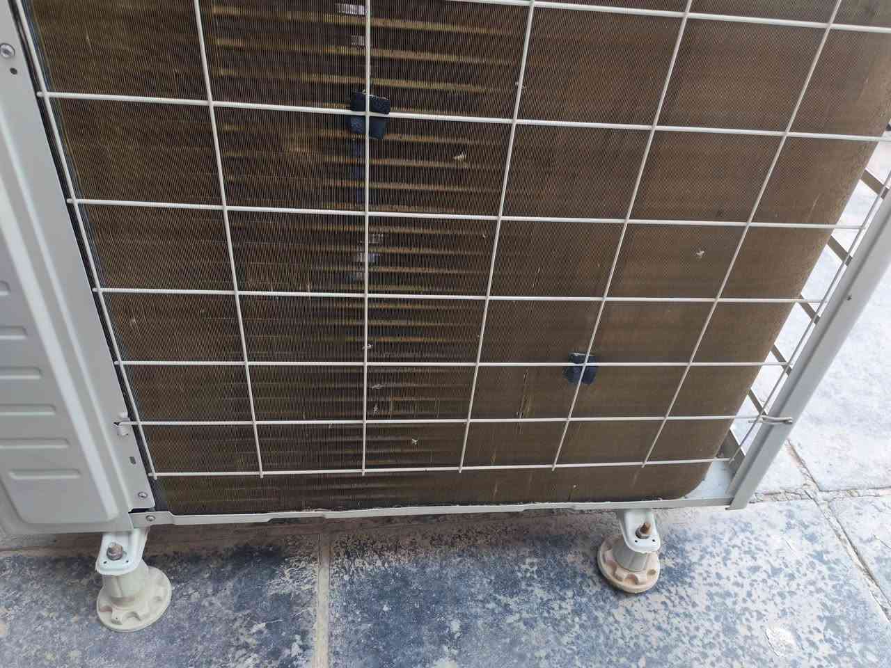 سبلت بلسان 3طن غازهR410جديد ستعمال قليل جداً جهاز كلش نضيف بلادي عل شرط تفاصيل اتصال او واتساب فقط ***********
