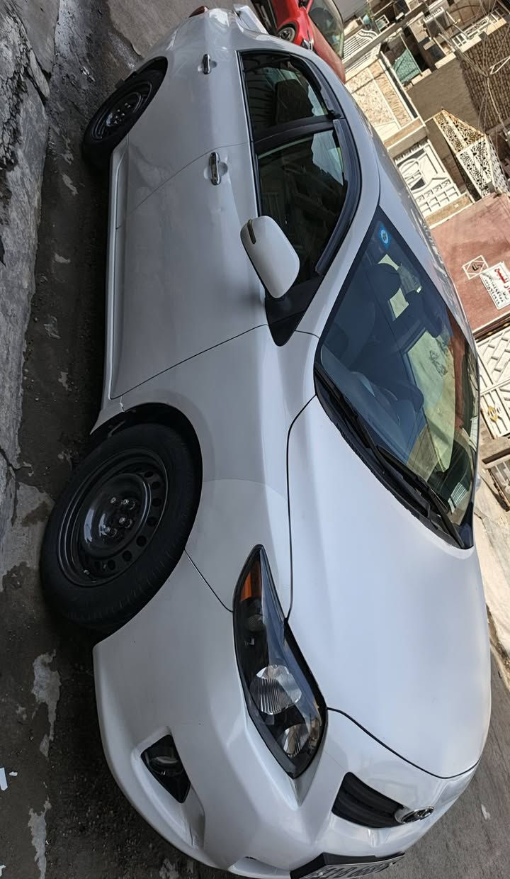 سلام عليكم
‏كورلا وارد أمريكي ٢٠٠٩ 
‏رقم بغداد انكليزي بسمي 
‏بجم كبس شاصي ولغد مكفولات 
‏محرك ٢٠٠٠ وتبريد وتدفئة مكفولات 
‏حادثه باب سايق مصبوغ بدون دواخل 
‏بيه صبغ بابين نصفهن من جوه كنر جهة يمنه  
‏صدر أمامي جديد زوج تايرات اماميه قاعده فيت بم تفصيخ شاشة وكامره وحساسات خلفيه 
‏بيه منظومة زنون عالي وبلوجكترات 
‏إتصال *********** بي واتساب مكانه بغداد
