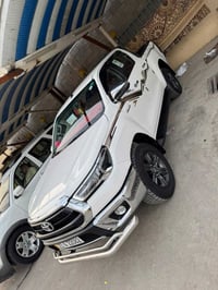 تويوتا هايلوكس • ٢٠٢٤ • ٤٥٠٠٠ كم