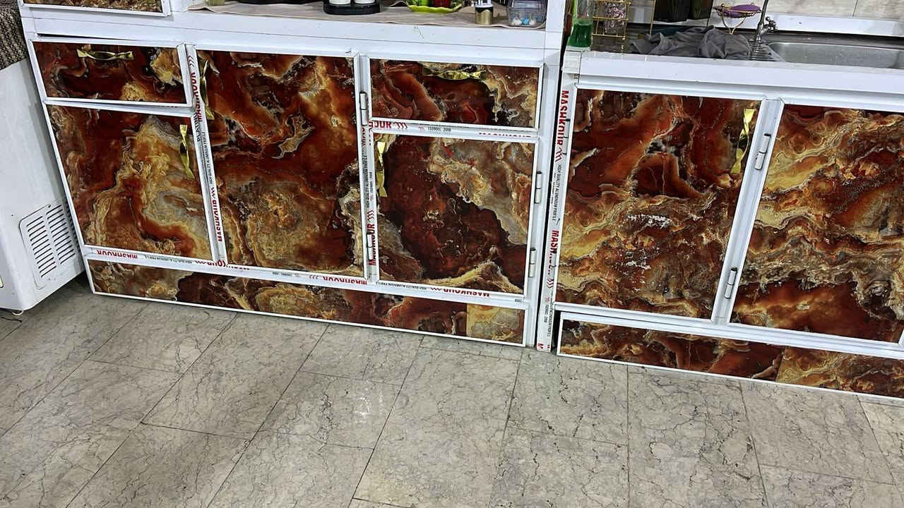 سلام عليكم دوليب مطبخ كولش نظيف بسعر مناسب 
***********
