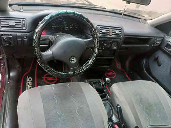 فكتره أوبل حجم 16سنويه عظم مشروع وطني محرك كير شرط كير  سياره مابيها صبغ  بس الدوائر والدوسات سياره نظيفة شرط الوكاله والتحويل لااستفسار 
***********
