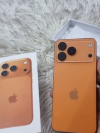 ايفون ١٧ • تقليد صيني