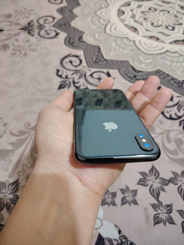 للبيع
ايفون اكس X
ذاكرة ٢٥٦
بطارية ١٠٠ 
داخل تصليح 
السعر ٢٠٠ 
الشراي يتصل *********** عمارة, ميسان

