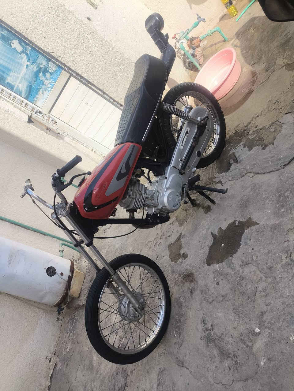دراجه للبيع نامه شلامجه ول مكينه انتنس دراجه جاهزه عل اخير مكينه تخبل ماتسمع صوتها دراجه جديده  محتاج وريد ابيع سعر 450 قفل مكاني ناصريه مركز ***********
