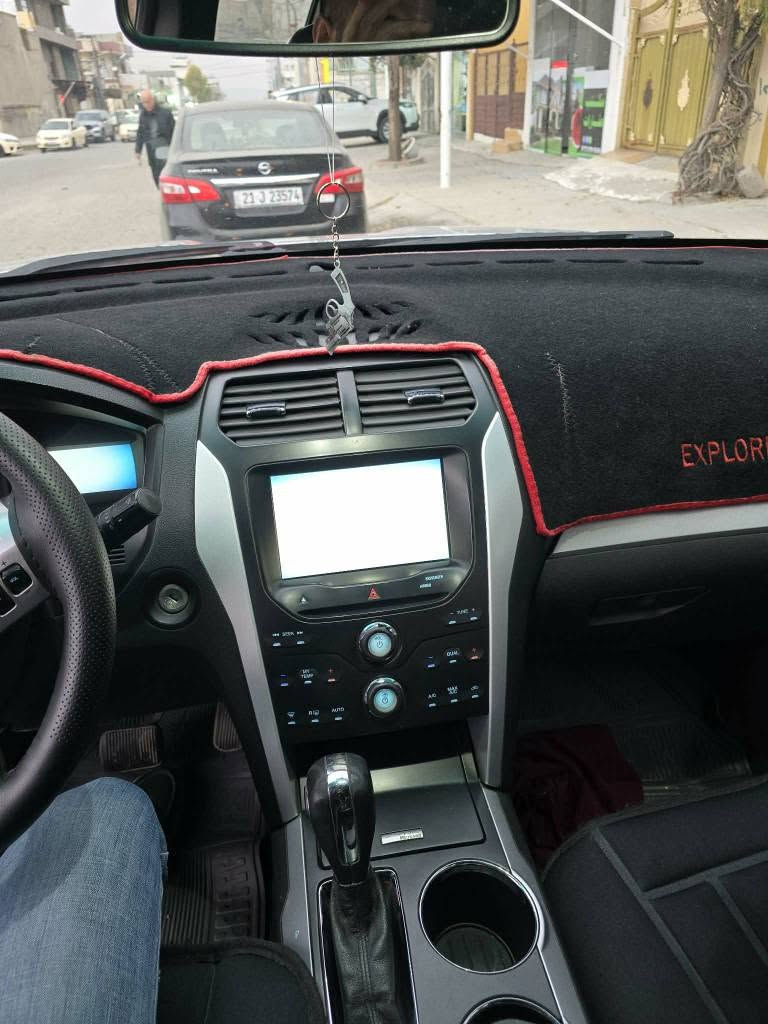Ford explora 2012 
سەیارەکە زۆر تازەیە 
شاشەگەورەی ٣ ریز کوشنە 
دەبڵ ئەکسلە 
٤ پارچەی بۆیاخە بێ ناوگرتنو دەعم 
بەناوی خۆمەوەیە 
نرخی ١١٠ گەڵا مەجالێکی زۆر زۆر کەم 
*********** السليمانية, العراق
