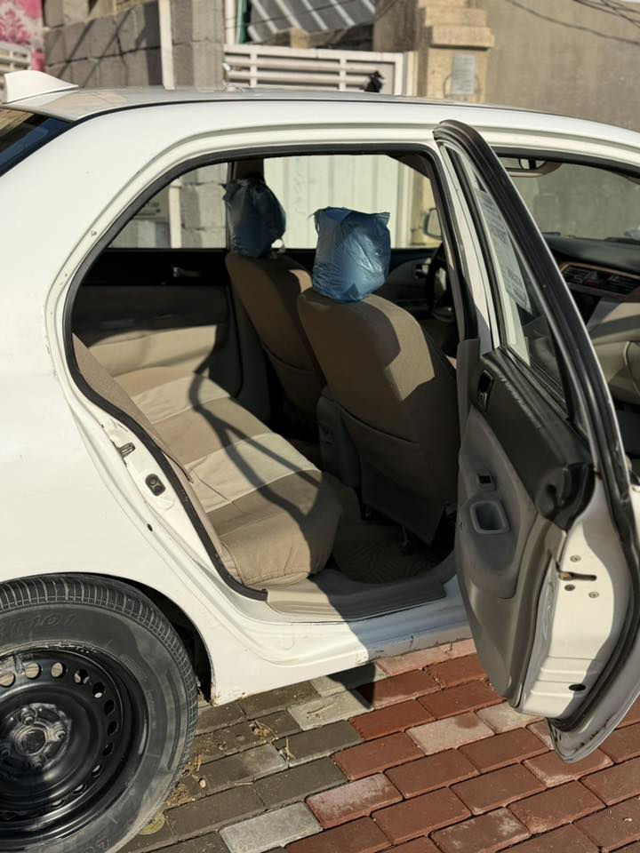 سلام عليكم  لانسر ٢٠١٠ بسمي  شاشه تخم تاير بيه ضربات بسيطه ومعمره مكينه وكير خير من الله رقمه كربلاء انكليزي ومكانه كربلاء. سعر ٨٣ وبيه مجال ***********
