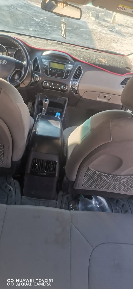 السلام عليكم ورحمة الله وبركاته
للبيع فقط توسان موديل 2014 شكل 15 بيها شبر بارد والباقي مكفوله رقم بغداد محرك  2000 ماشيه 150 حقيقي. السياره جديده مال جناي سعرها (  165) وبيها مجال قليل . مكاني بغداد المحموديه. ***********
