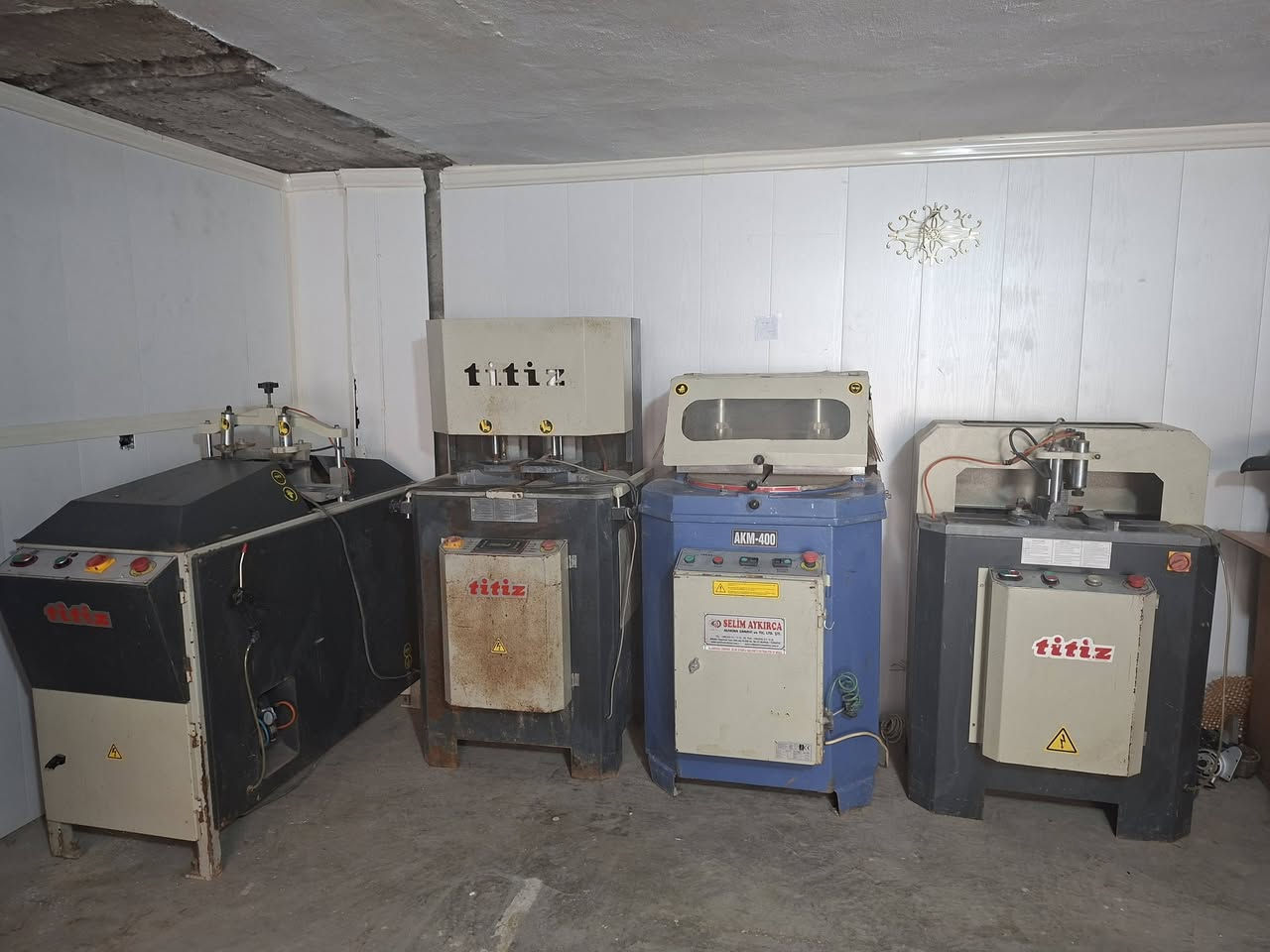 معمل (تيتز تركي) سنکل كتر سليم، للبیع، نظيف جدا بشرط فحص، بدون فریزة كيلون.
*********** واتساب
