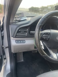 # للبيع  او مراوس موديل احدث... الانترة 20  سيارة فول عدة فتحه وارد ام...