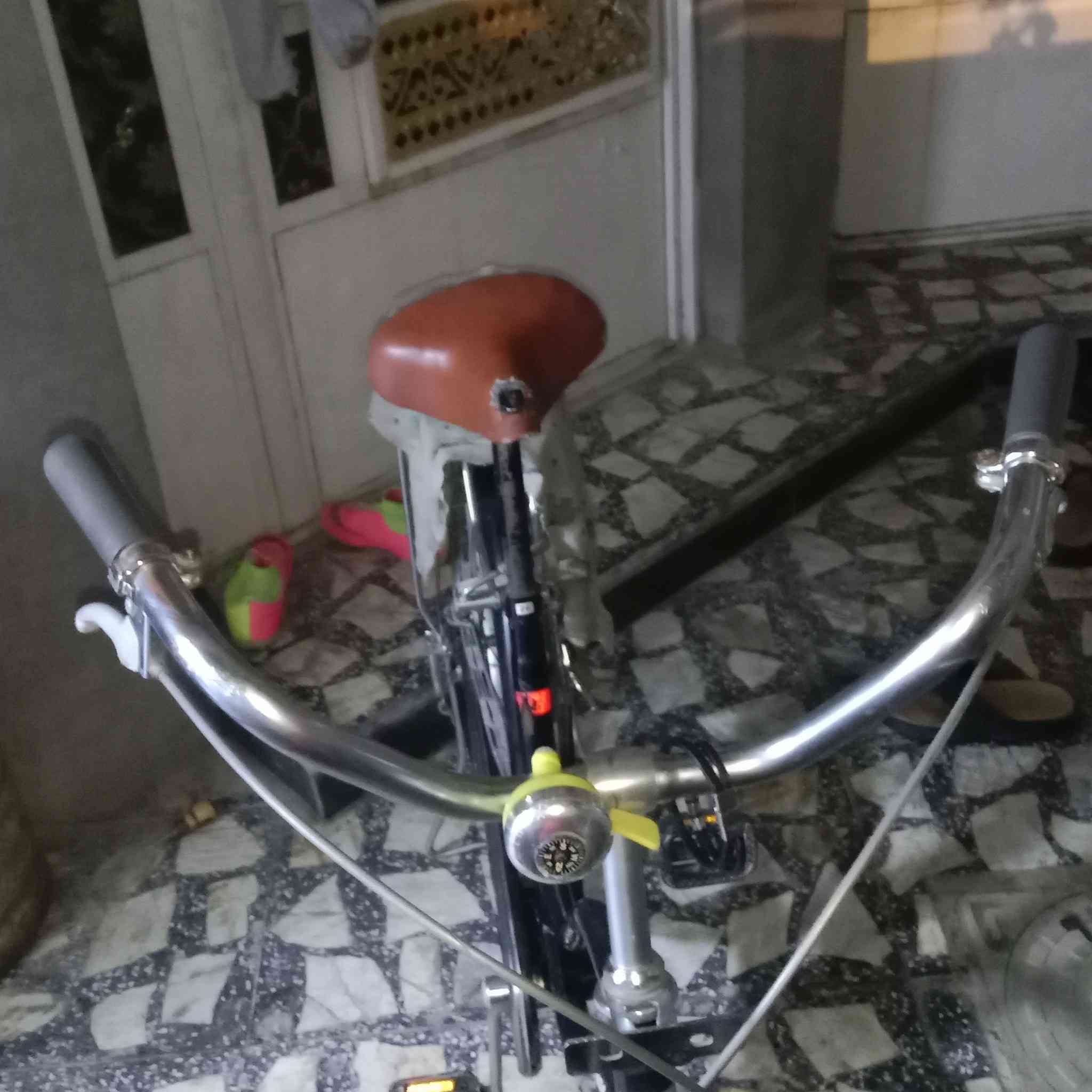 بايسكل للبيع
حاويه موديل 2015 
بايسكل نضافته 90%
بي طخه بلشة خفيفة 
مكاني بغداد بلديات
السعر 100وبي مجال قليل 👋🏿


**إذا كنت صاحب هذا الإعلان وتريد حذفه لأي سبب، رجاءا أرسل رسالة إلى الدعم الفني**