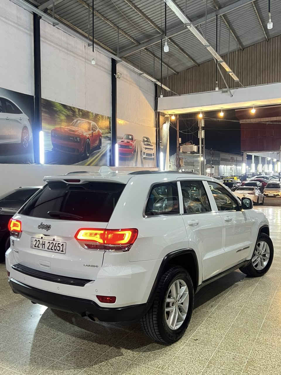 جيب ٢٠١٨ خليجي
سيارة فول بس مابي فتحة 
سيارة فور ويل
حساسات خلفي امامي 
مراي كهربائي 
لايتات LED
بخاخات
كشن جلد كشن كهربائي
سيارة ٢ سويج 
سيارة كفالة عامة دعامي لل دعامي مابي سبغ 
بس مكانين سغير بارد 
سيارة حيل حلوو جديدة 
٤ تيارات جديدة 
سيارة گير معرك حدادية كلة بشرت 
***********عندي واتساب
