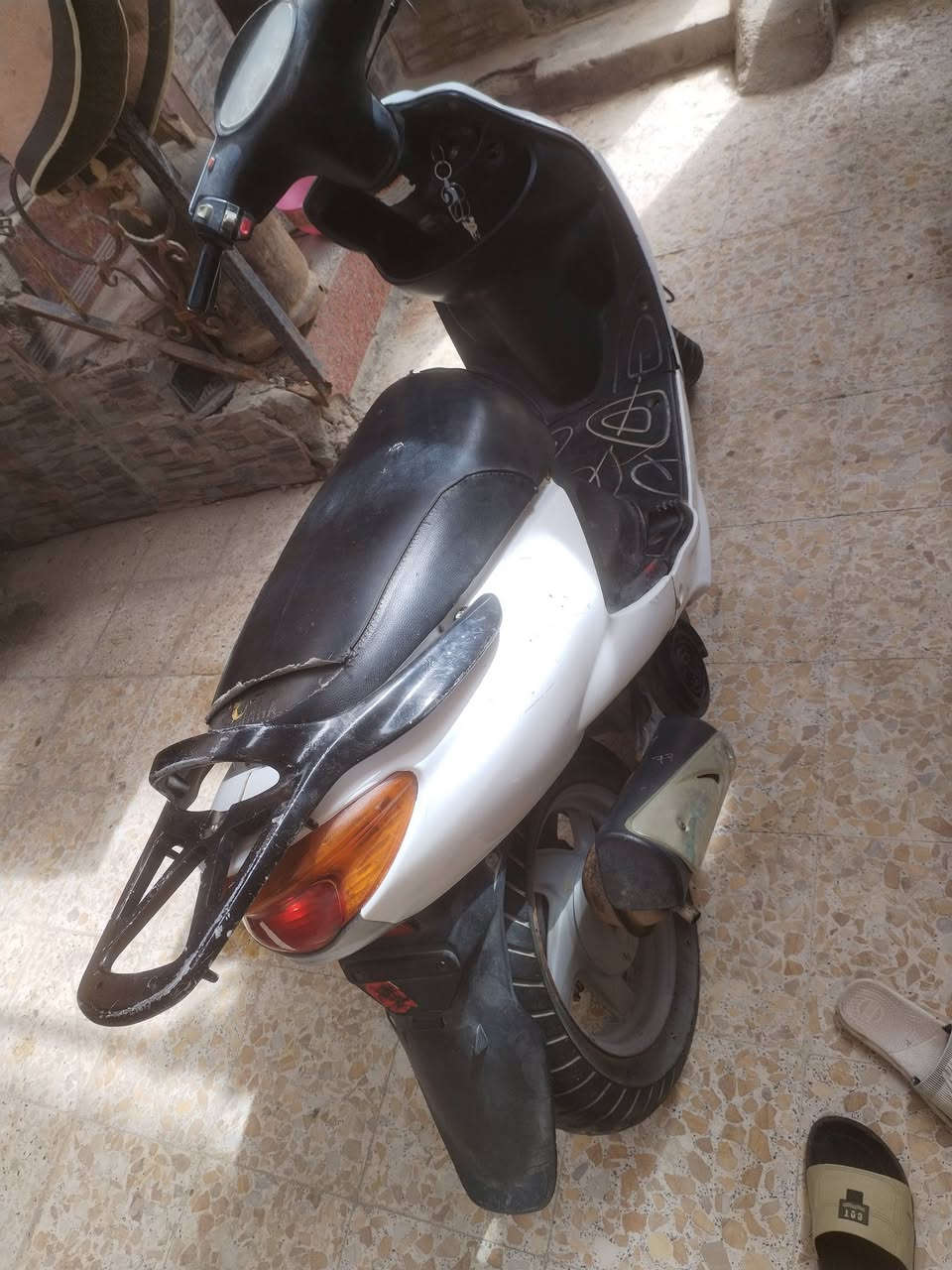 السلام عليكم
اكزز فحل  نضيفه تجفيت جديد شرط معدل 80 تبديل بوشه رايمر وغراض كله اصلي شرط شغاله من الطول للطول نقص ستان وصط فقط 400الف مجالها بصيط  سوق الشيوخ ***********
