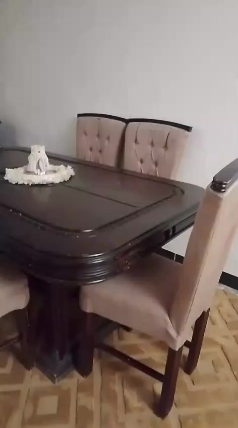 غرفة نوم نضيفةوميزطعام كامل


**إذا كنت صاحب هذا الإعلان وتريد حذفه لأي سبب، رجاءا أرسل رسالة إلى الدعم الفني**