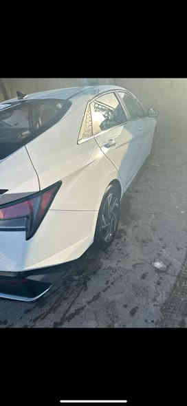 هونداي النترا  خليجي تجميع صيني 
بيه البنيه مبدل فقط نضيفه كلش تخم تاير جديد  
محرك 1500 دبل نوزل 
موديل 2024 
ماشيه 37الف 
فول المواصفات 
بصمه 
سلايت 
حساس امامي خلفي 
كامره خلفيه 
شاشه 
سايد بريك دكمه 
دشبول دجيتال 
قطعتين تبريد 
وباقي المواصفات المعروفه 
السياره رقم بغداد الجديد
السعر 135 وبيه مجال***********
