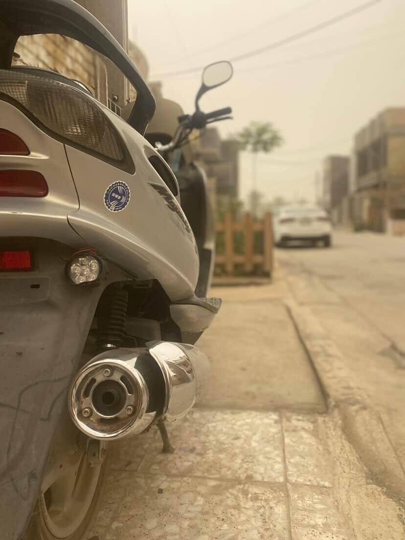 سلام عليكم عندي ماجسته 
للبيع 
 دراجه كفاله من شاصي من محرك من كهربايت كفرات 

جديده اوراقها كامله 

كلشي شغال دراجه جديده 

ومرتبه 

كابريتر مو نوزل 

كلشي بيها شغال 

عنواني بغداد الشعب 

رقمي للتواصل 

***********
السعر 850بيها مجال شي بصيط
