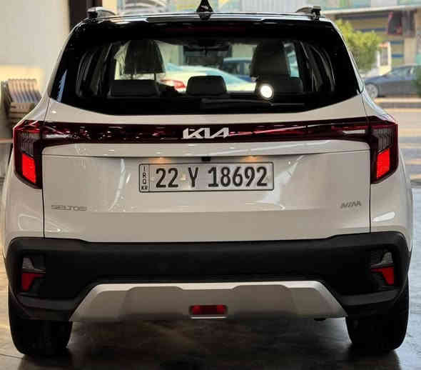 🔴اسعار استثنائية لفترة محدودة
كيا سيلتوس 2025 
 البيع نقداً فقط
الموديل : 2025. (خليجي) . 
المحرك : 4 سلندر 1500cc DOHC .
العــــداد : صفر كيلو متر . (زيرو) .
الضمان: 5 سنوات او 100.000 كيلو متر
الصيانة : سنة او 20.000 كيلوا متر.
المواصفات:
* قياس الإطارات 215/60R17  .
* سقف بنوراما وبلونين يعني تو كلر 
* عدادات شاشة متصلة.
* المرايا طي كهربائي.
* مقاعد جلد .
* مقاعد تبريد .
*مقاعد كهربا .
* تشغيل بصمة و دخول ذكي .
* حساسات خلفية.
* وسائد هوائية 2. 
* فرامل اليد كهرباء 
* صندوق الأمتعة يدوي.
* شحن موبايل لاسلكي ومساحة تخزين واسعة.
* مناخ منفصل وتبريد خلفي.

زورونا وشاهدوا السيارة عن قرب في معارضنا:

📞 للتواصل والاستفسار: 
***********

‏‎عنوان الشركة📍.. الكاظمية - معارض جكوك قرب بوابة بغداد قرب مرور الكاظمية -

اوقات الدوام جميع ايام الاسبوع 
من الـ10 صباحاً الى الـ10
