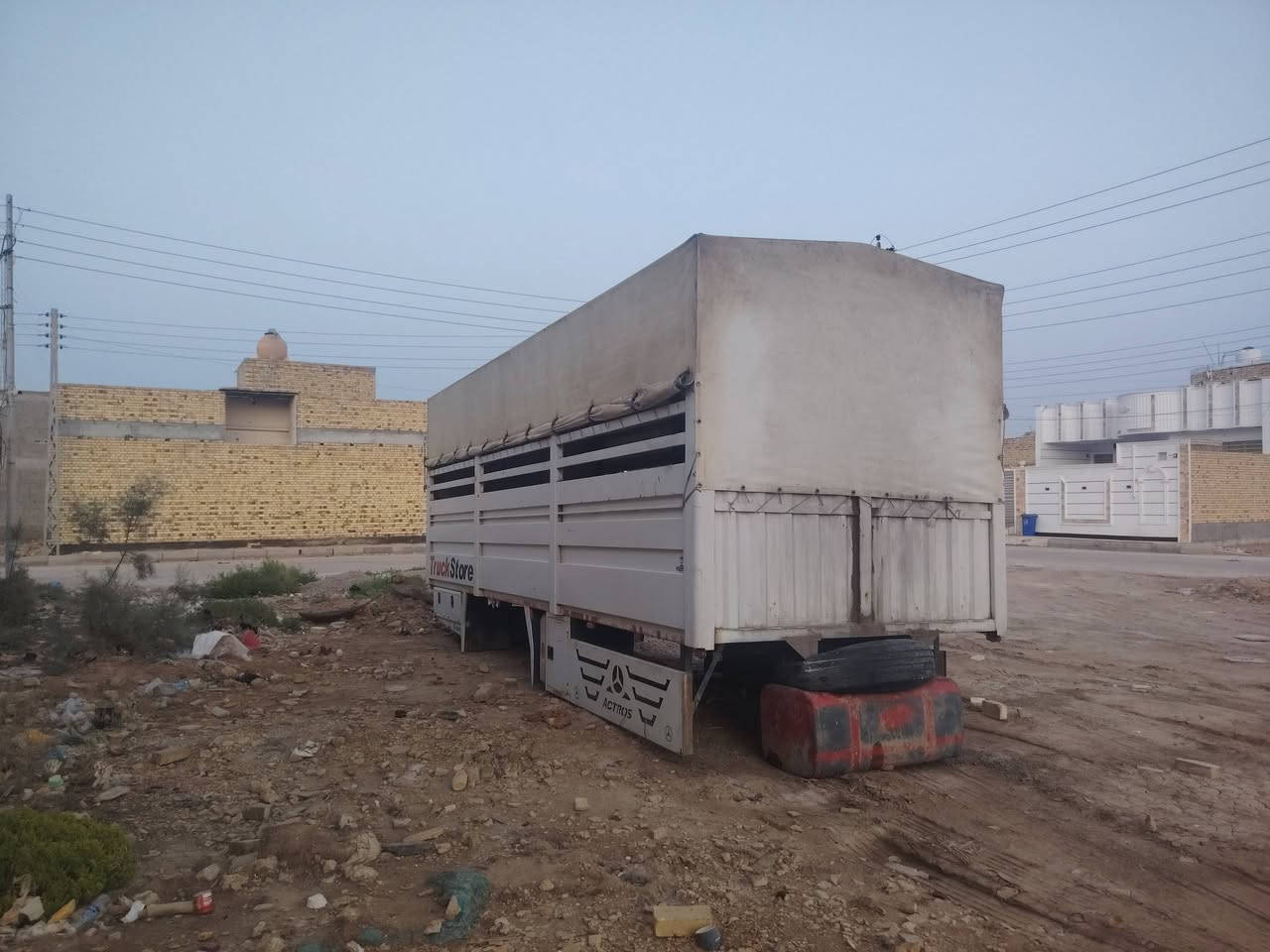 بدي للبيع طول 760بريص480شغل الجرف مكان العماره مبايل ***********
