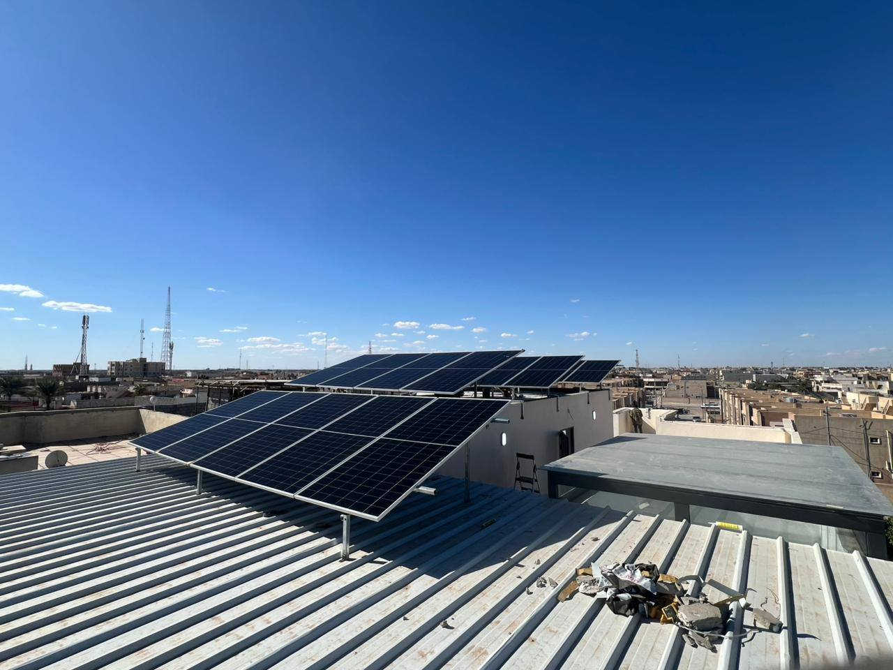 شارعت كوادرنا لتنفذ منضومة لهذا اليوم
دكتور ابراهيم 
تكريت  الأحتفالات 
الواح عدد 18
انفيرتر 8 KW
AP 65
بطاريات  16KW عدد 2
تنصيب ألواح الطاقة الشمسية ليس عملًا ميكانيكيآ فقط
بل هو مهمة تعتمد على خبرة الكادر، دقة التنفيذ، وفهم حقيقي للمنظومة من حيث المواد الرصينة

الكادر المحترف هو من يضمن: الاستفادة القصوى من الطاقة، استقرار الأداء على المدى الطويل، تقليل الأعطال ورفع كفاءة الاستثمار.

في شركة رياض المنيف واخوانه لحلول الطاقة الشمسية   نؤمن أن قوة أي منظومة تبدأ من الأيادي التي تنفّذها، ولهذا نعتمد على كادر متخصص يعمل وفق معايير مدروسة في كل مرحلة من مراحل التنصيب.

لأن الطاقة النظيفة لا تتحقق بالصدفة…
بل تُبنى بخبرة بشرية حقيقية.

للاستفسار والتواصل المديرالتنفيذي أستاذ رياض
📞 ***********
      ***********
https://www.facebook.com/share/17jWrTtY8z/
في حالة وجود خلل اتصل واتساب وستحل مشكلتك على يد مهندس الكهرباء أستاذ خلف***********
المهندس الفني  ومدير المبيعات مهندس عبدالله المنيف الجبوري 
***********
فرعنا الثاني محافظة صلاح الدين قضاء بيجي منطقة البعيجي بأدارة استاذ وعد
***********
***********
فرعناالثالث ناحية القيارة دورالقاعدة الشارع العام مجمع الصالح التجاري
بأدارة محمد الصالح
***********

#شركة رياض المنيف واخوانه لحلول الطاقة المتجددة
