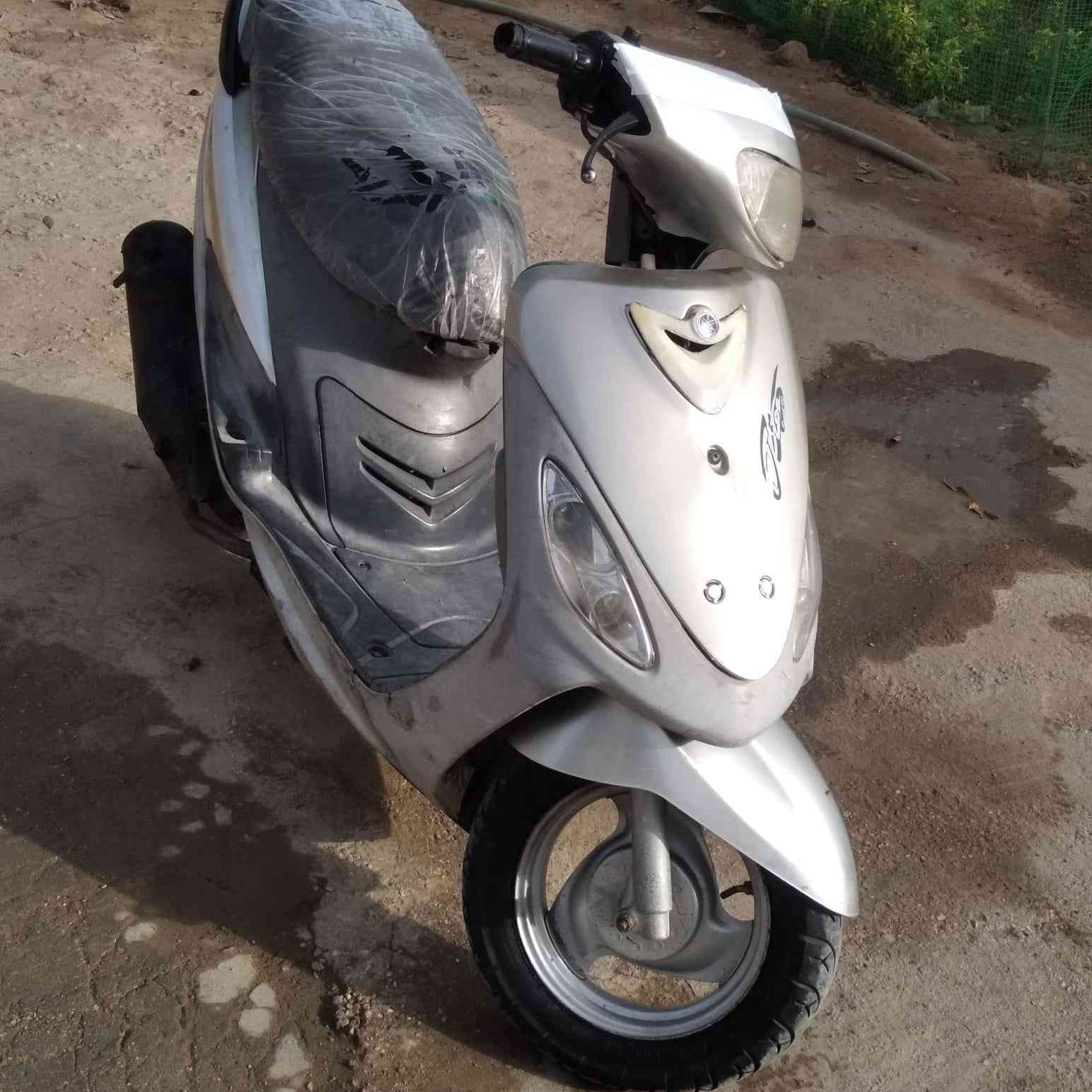 السلام عليكم دراجه ماكس منغولي فول نضافه اب نقصه باتري كله شغاله عنوان سماوي وركاء ***********
