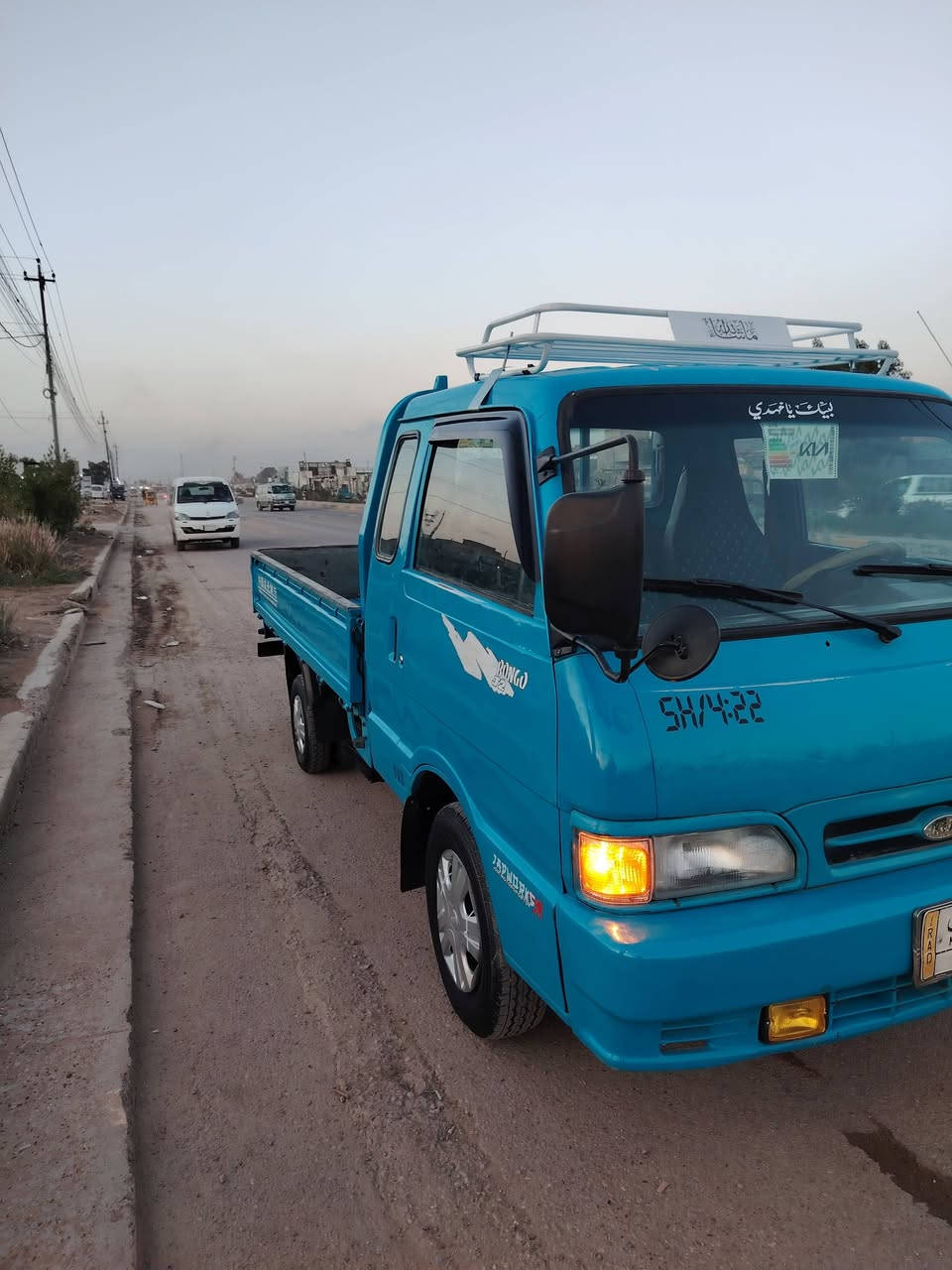 كيا موديل 96 رقم بغداد مشروع وطني شاصي وكير ومكينه مكفولات والقمارة بلادية 
السيارة قمارة وربع سبعه جنكال العنوان بغداد المعامل 
رقم الهاتف ***********
السعر 62
