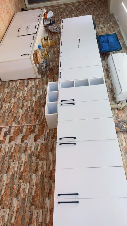 كاونتر للبيع بي تقريباً 26 باب جبير ونضيف مثل ماموضح بالصوره بدون سنك بي طباخ منضدي منا وبي كلش حلو السعر 350الف مكاني الاعظميه
***********
