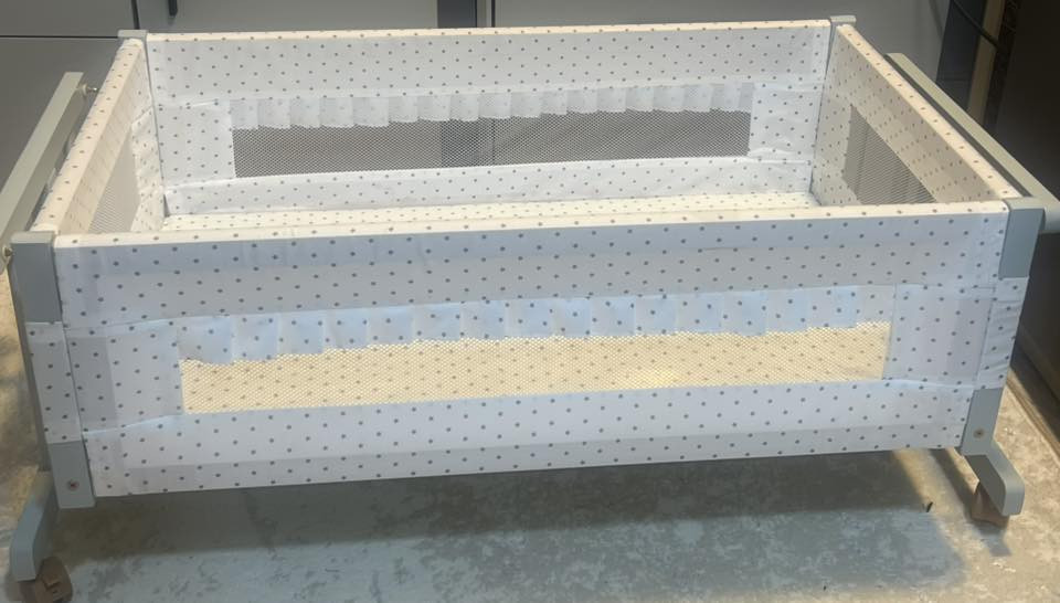 السلام عليكم

كريكوت اطفال من عمر 0 الى عمر ستة اشهر وحسب وزن الطفل جديد ممستخدم
السعر : 30 الف وبي مجال
يصير ينحط داخل سرير الطفل ايضاً 
العجلات مالته بيهن قفل
للتواصل /***********
