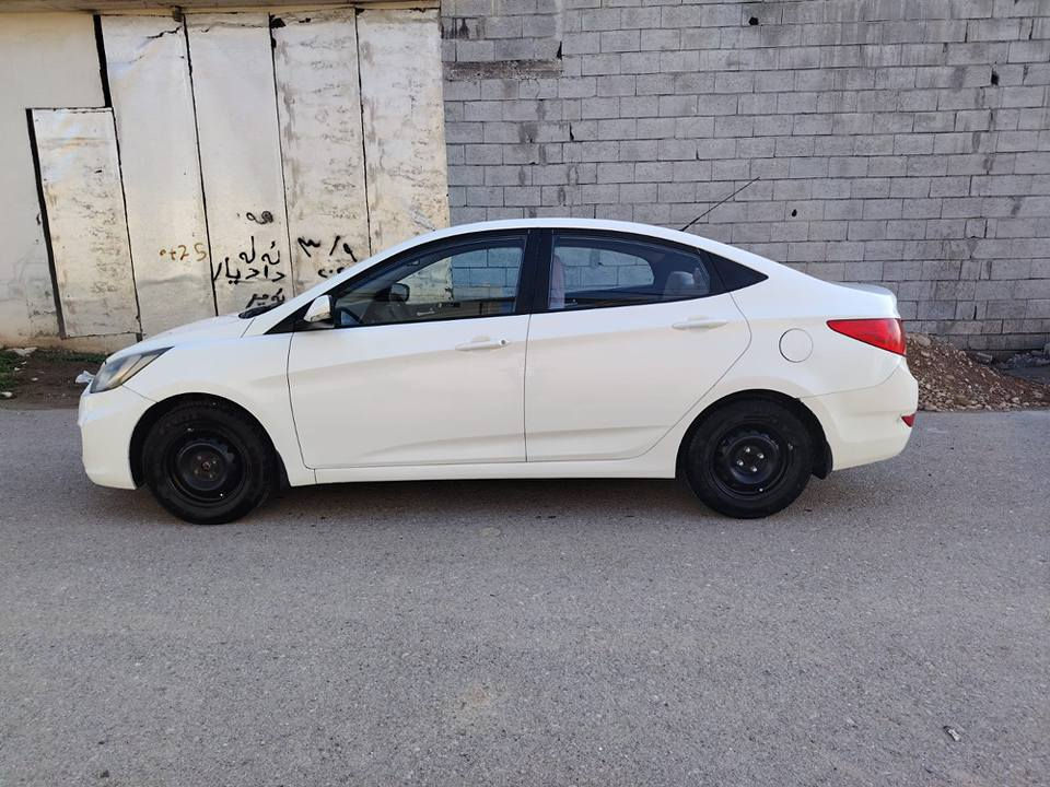 هوندا ئه كسينت موديل 2012 خه ليجى
بى سبوغ و ليدراو ته نها 2 په له ساردى هه يه زور بچوكه 
مه كينه گه وره  گير عادى
گير و مه كينه به شه رت نه كراوه ته وه
تةبريد بةشةرت🥶
تاخم پيش و پشت تازه چاكراوه چوار تايه ى تازه ى بو به ستراوه
ته قه و ره قه ى به شه رت
سه نه وى هه تا كو 2027 تازه يه به ناوى خومانه
كوبونى به نزينى هه يه
شوين كركوك
*********** واتساب و فايبر كركوك, العراق
