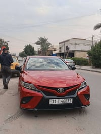 تيوتا كامري موديل 19 se للبيع ضرره جاملق فقط بدون دواخل وحادثه بصيط بد...