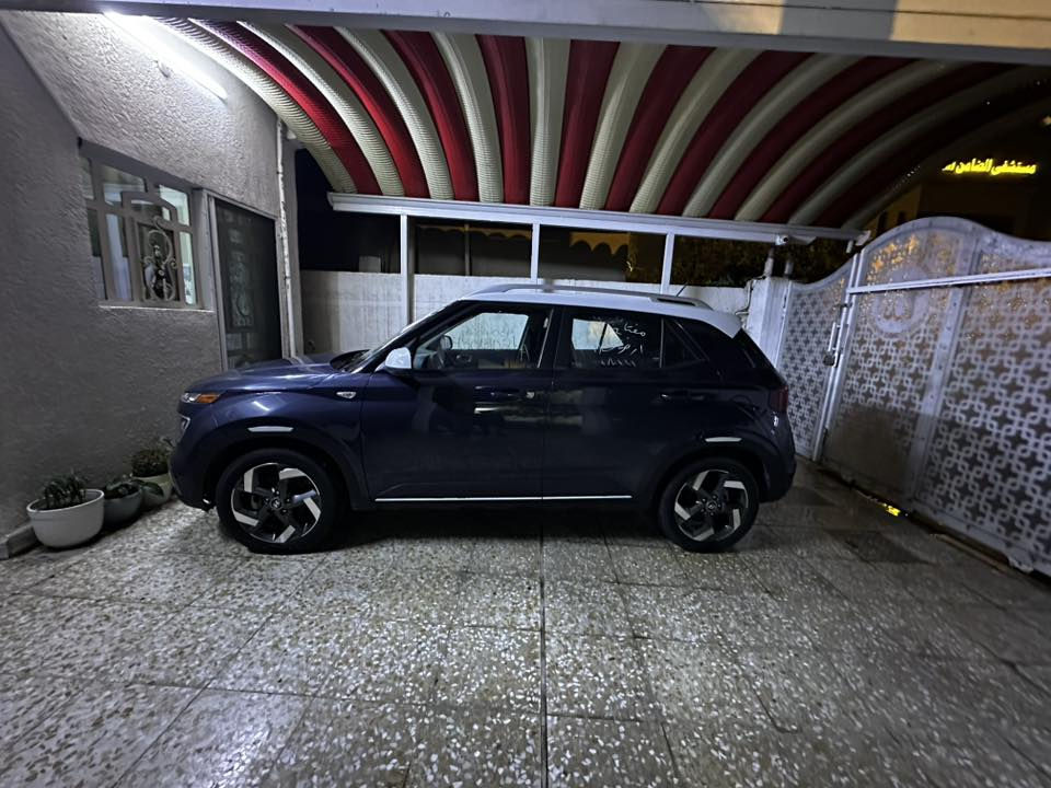 السلام عليكم للبيع فينو موديل 24 بدون رقم قماره بيضة تدفئة كشنات لد امامي خلفي بصمة تشغيل عن بعد كاملة مكملة ماشية 12 بيه بنيد مبدل ودعامية نفس اللون 
مكانه حلة السعر 123 بيه مجال بسيط 
***********
