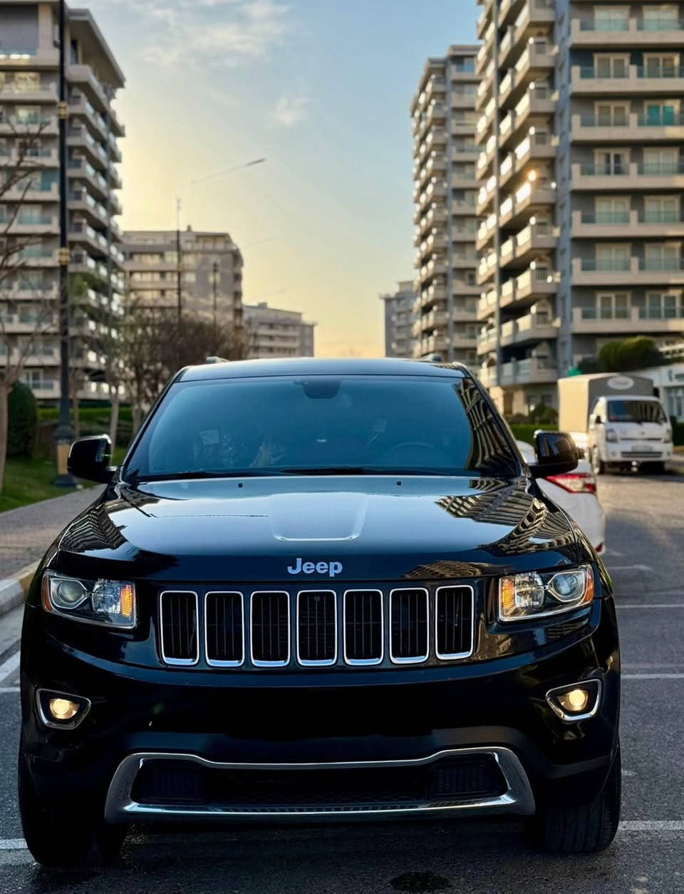 ✅ بۆ فرۆشتن و گۆڕینەوە ✅
جێپ لاریدۆ مودێل ٢٠١٦ کلین تایتڵ دەبڵ ئەکسل 
سەیارەکە دەعامی بۆ دەعامی بێ بۆیاخ و بێ پارچە گۆڕین 
مواسەفاتی بەسمە - گێچ ئەلیکترۆنی - دەرگا بەسمە - لایت و بەگ لایت لید - تەحدید سورعە - سوکان ڤۆلێۆم - نیزامی ئیکۆ - شەفتی سەر سوکان - تەبرید مەرکەزی - ناو لید - 
لایت عەدەسە و بلاجکتۆر 
سەیارەکە دەبڵ ئەکسلە و بێ دەعم و بێ لێدراوی دەعامی بۆ دەعامی بەشەرت 
ڕەقەم و سەنەوی تازەیە 
شوێن سلێمانی 
0771 971 3015 السليمانية, العراق
