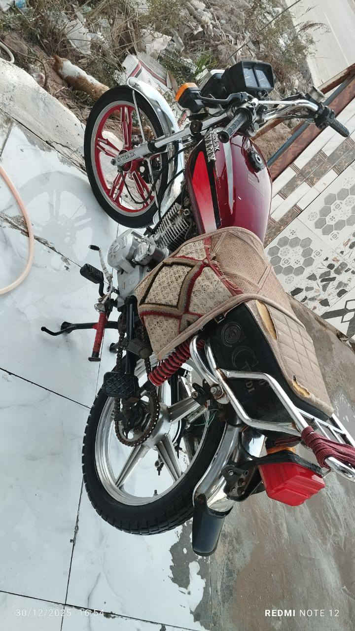 السلام عليكم دراجه للبيع مال جناي مكفواله دراجه حلوه وناعمه اوراق اصواليه كهرئيات شغاله السعر 500 وبيه مجال للشراي المكان كربلاء الكنطره البيضه ***********..***********.
