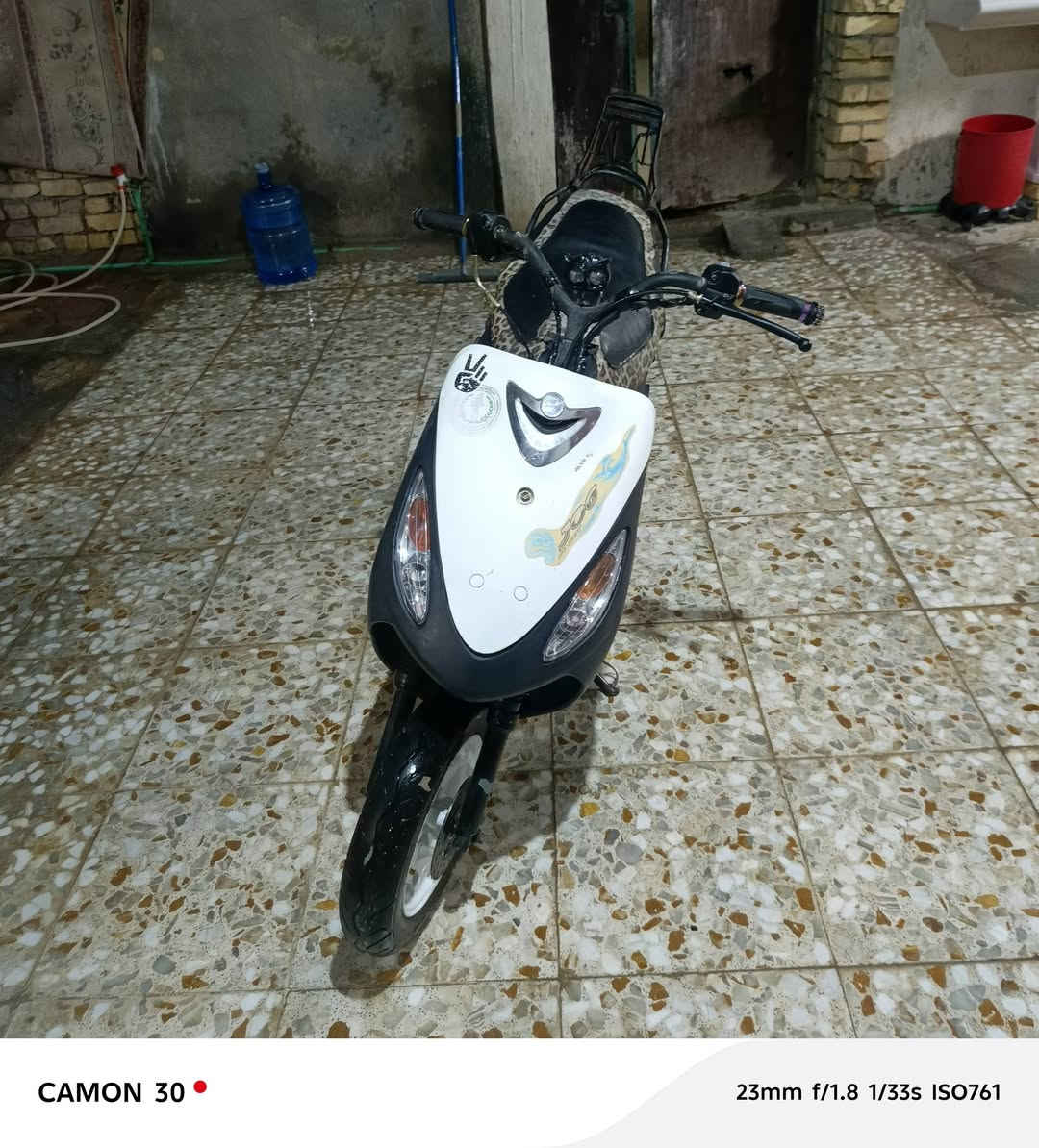 ماكس منغولي للبيع
مفتوحة بوشة 50
كفراتهة كاملة بس لايت مابيهة 
كرباءياتهة شغالة بس الاشاير عوزهن بطل ويشتغلن
سعر خاص 
اليدور نطيحة لايجي


**إذا كنت صاحب هذا الإعلان وتريد حذفه لأي سبب، رجاءا أرسل رسالة إلى الدعم الفني**