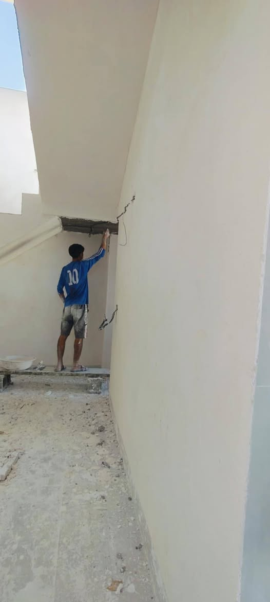 سلام عليكم كادر لبخ جص من لموصل شغل كلو مصاطر تريد المصرف علي تريد عليك متفرق حالياً من يرغب في العمل اتصال عل رقم ***********
