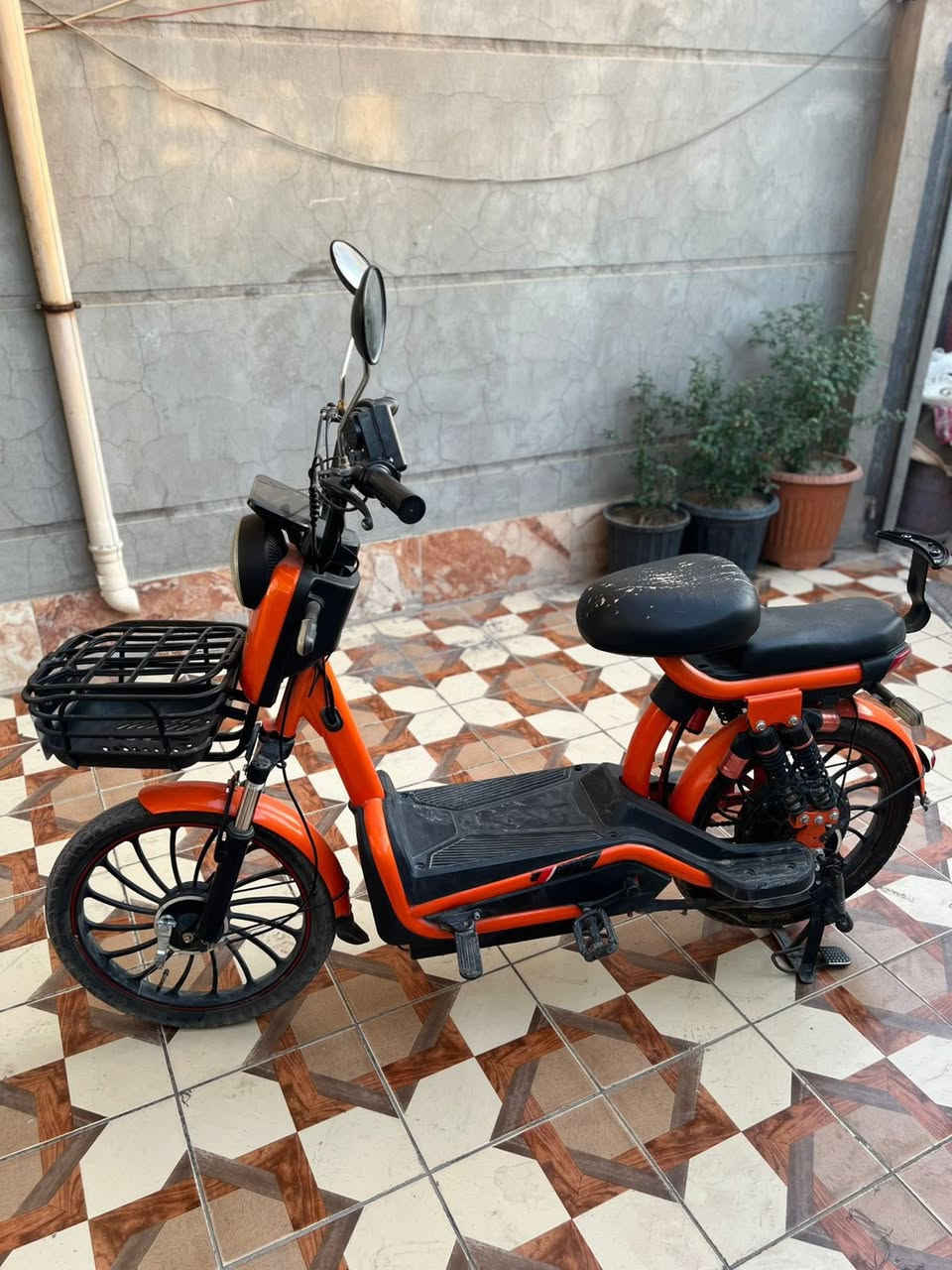 دراجه شحن. نضيفه جدا   بصمه ومفتاح وشاشه كامله 350 بيها مجال بسيط


**إذا كنت صاحب هذا الإعلان وتريد حذفه لأي سبب، رجاءا أرسل رسالة إلى الدعم الفني**